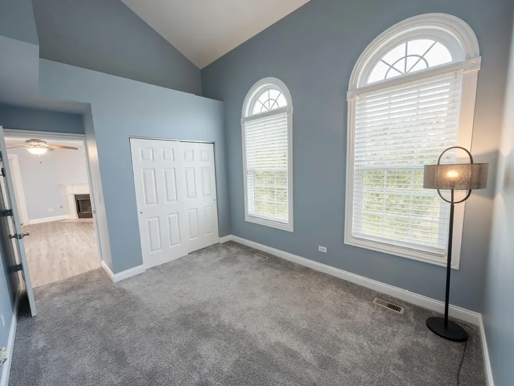 19 Foxcroft Road Naperville IL 60565