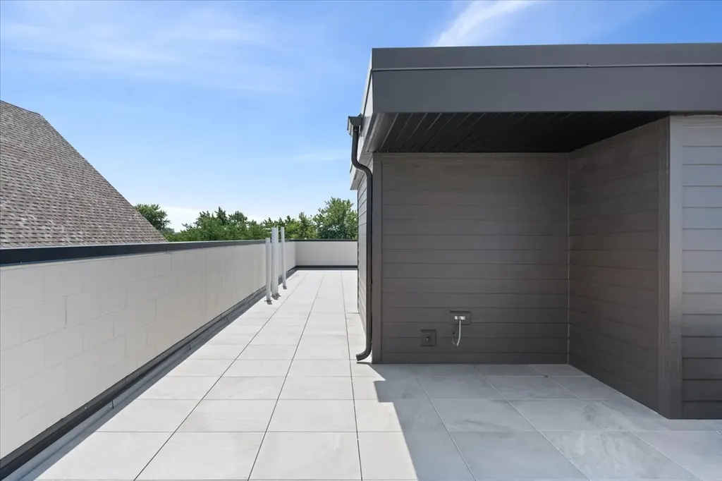 2023 West Augusta Boulevard Chicago IL 60622