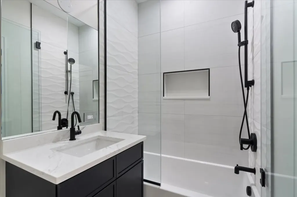 2023 West Augusta Boulevard Chicago IL 60622