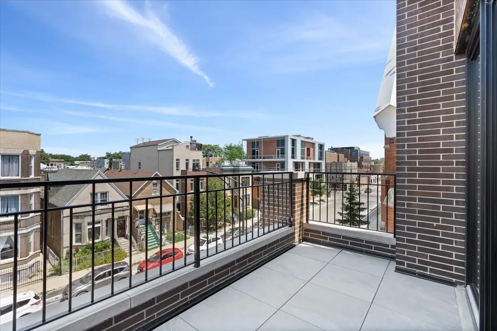 2023 West Augusta Boulevard Chicago IL 60622