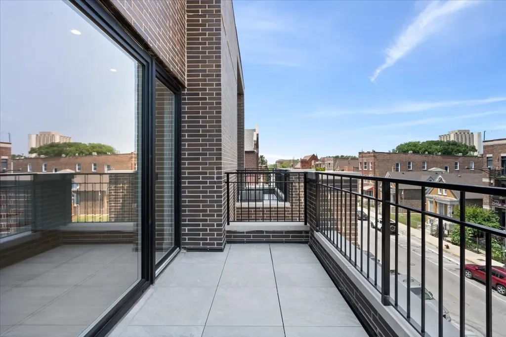 2023 West Augusta Boulevard Chicago IL 60622