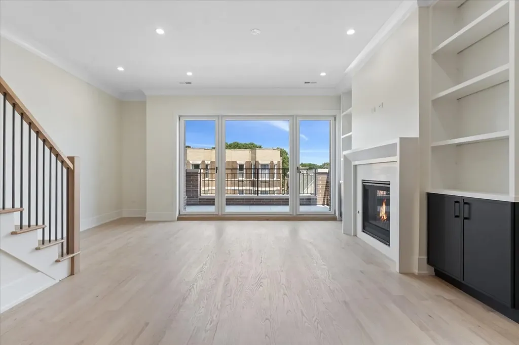 2023 West Augusta Boulevard Chicago IL 60622