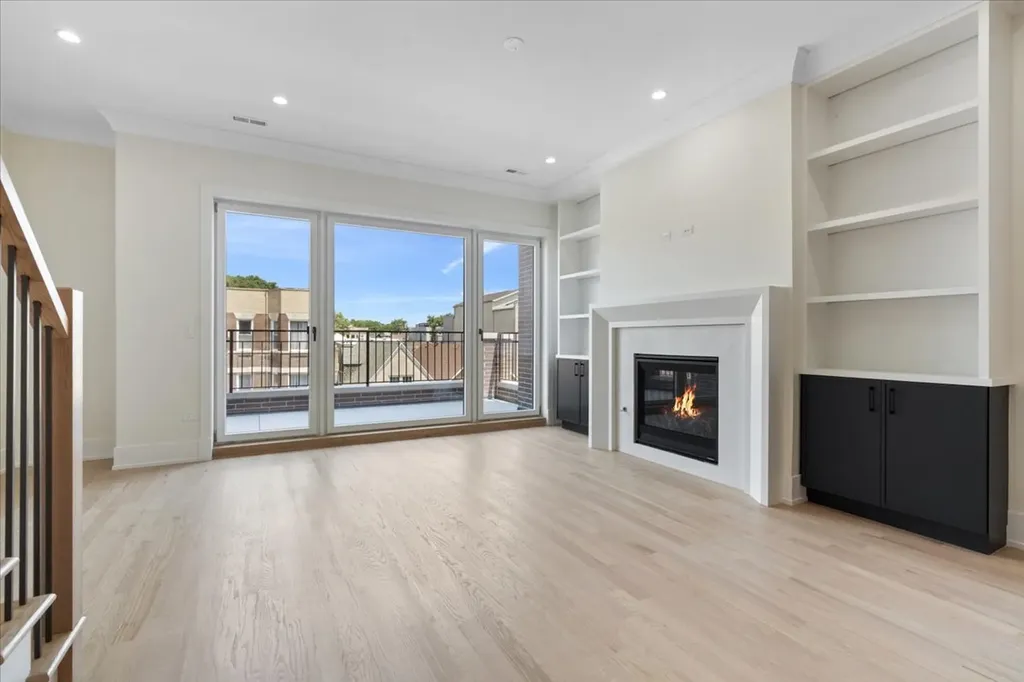 2023 West Augusta Boulevard Chicago IL 60622