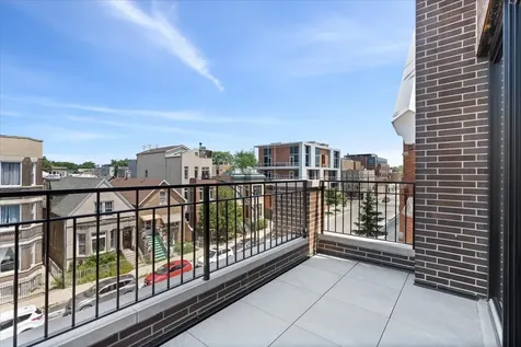 2023 West Augusta Boulevard Chicago IL 60622