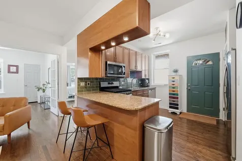 1733 West Catalpa Avenue Chicago IL 60640