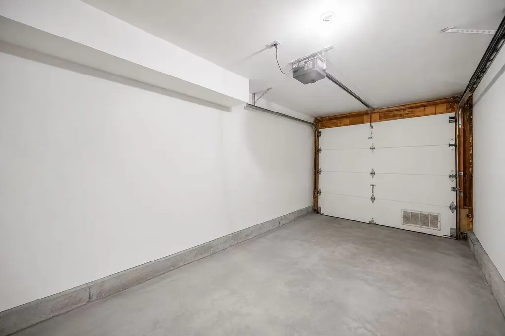 1009 East 61st Street Chicago IL 60637