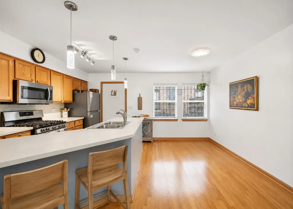 1009 East 61st Street Chicago IL 60637
