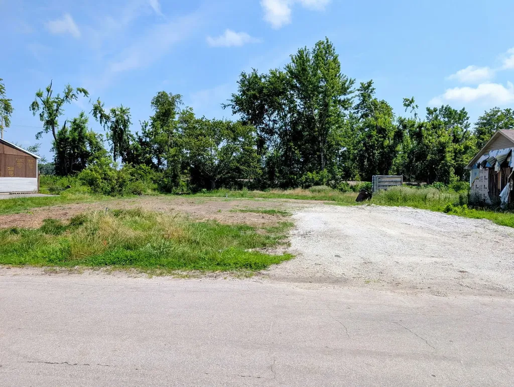 87 Strasma East Drive Kankakee IL 60901