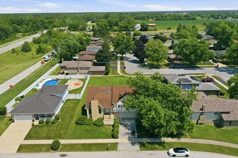 223 South Dante Avenue Glenwood IL 60425