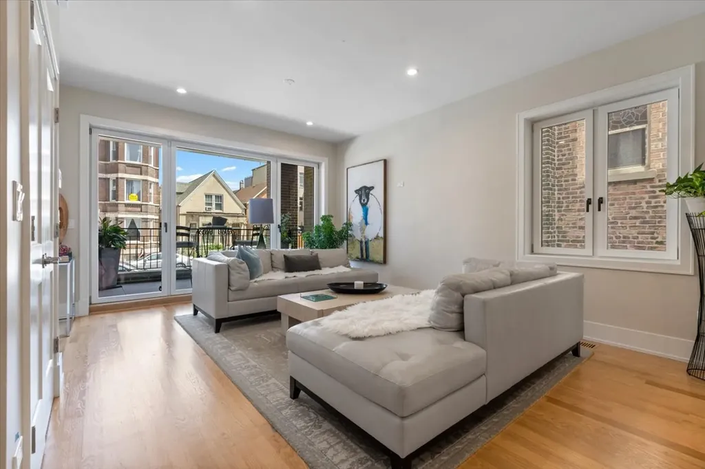 2023 West Augusta Boulevard Chicago IL 60622
