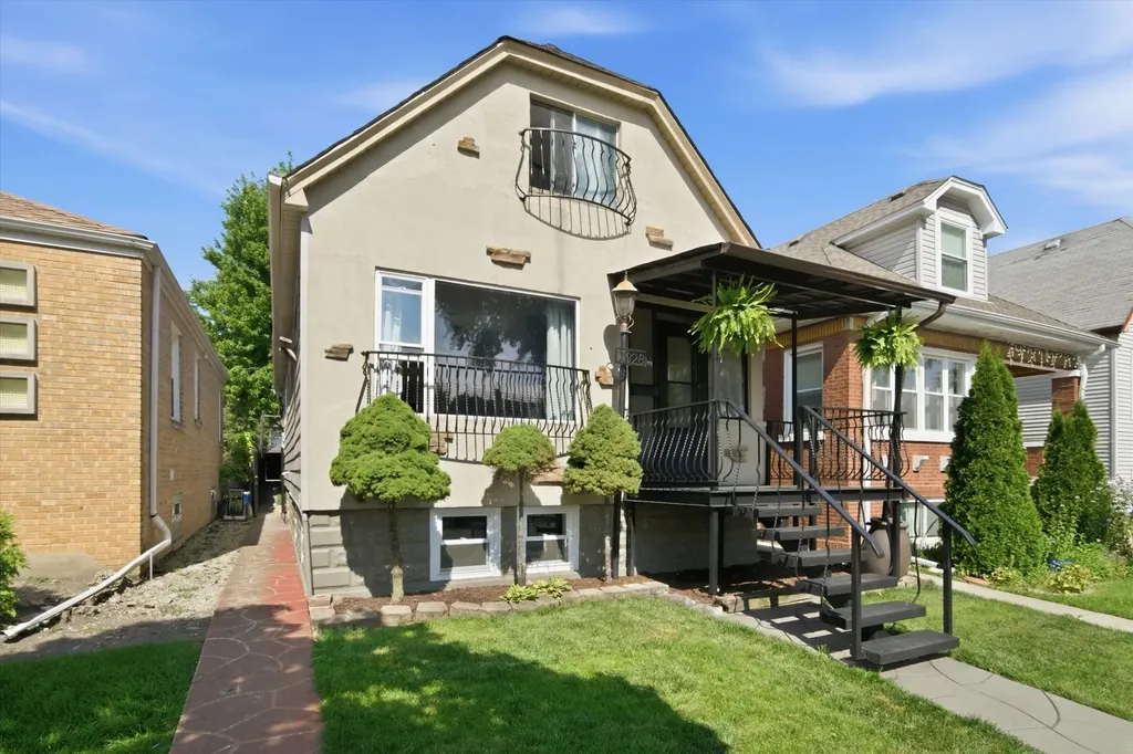 2928 North Mobile Avenue Chicago IL 60634