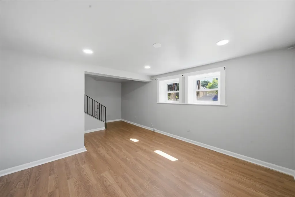 2928 North Mobile Avenue Chicago IL 60634