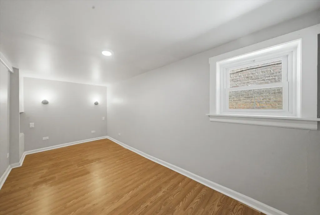 2928 North Mobile Avenue Chicago IL 60634