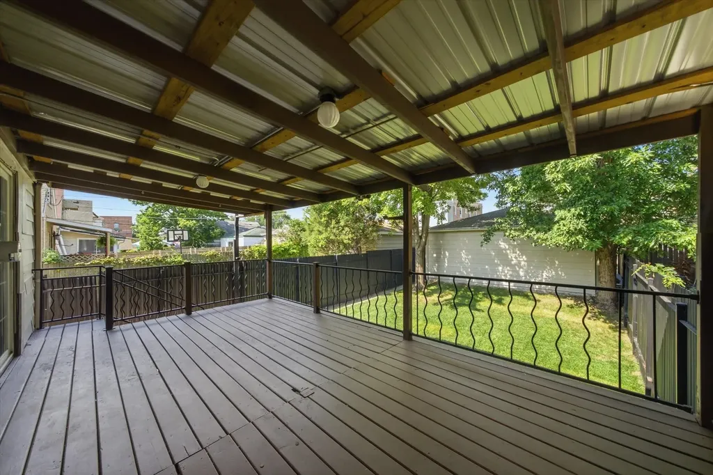 2928 North Mobile Avenue Chicago IL 60634