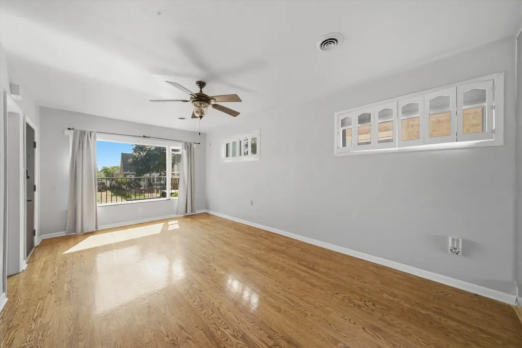 2928 North Mobile Avenue Chicago IL 60634