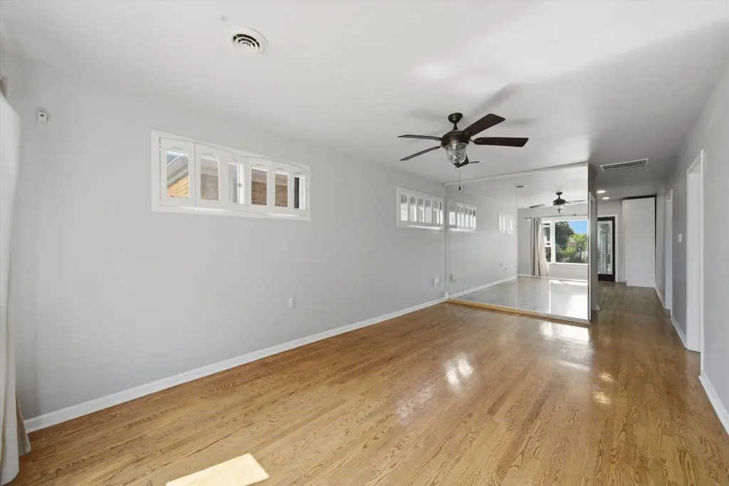 2928 North Mobile Avenue Chicago IL 60634