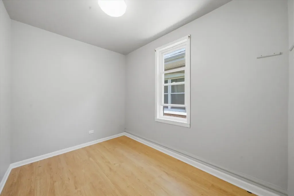 2928 North Mobile Avenue Chicago IL 60634