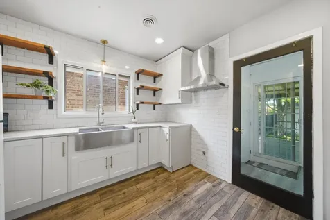 2928 North Mobile Avenue Chicago IL 60634