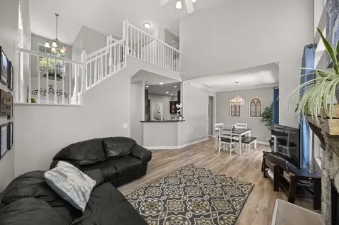 8200 Sierra Woods Court Carpentersville IL 60110