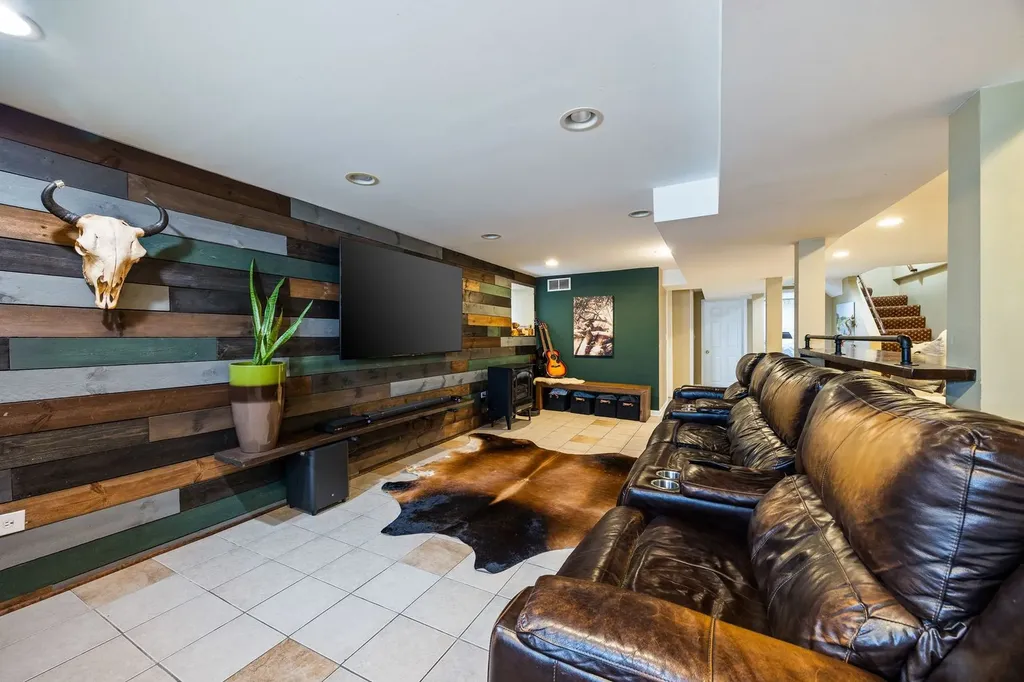 1725 East 84th Street Chicago IL 60617