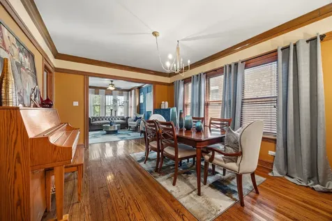 1725 East 84th Street Chicago IL 60617