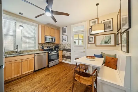 1725 East 84th Street Chicago IL 60617