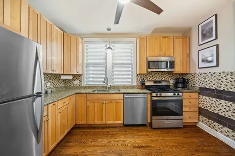 1725 East 84th Street Chicago IL 60617