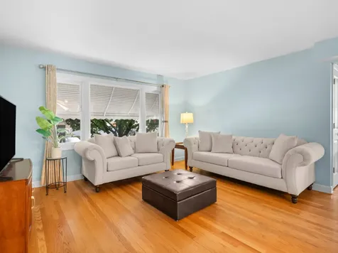 7818 West 26th Street Riverside IL 60546