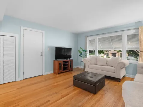 7818 West 26th Street Riverside IL 60546