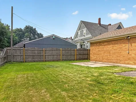 649 North Spring Street Elgin IL 60120