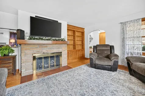 649 North Spring Street Elgin IL 60120