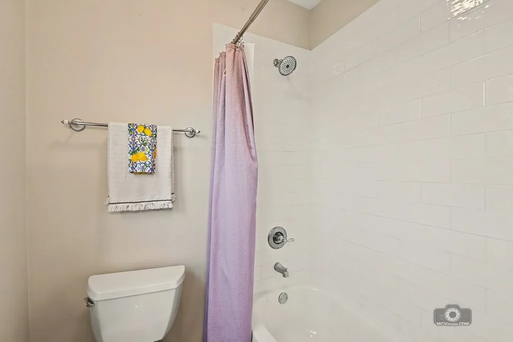 4704 North Sawyer Avenue Chicago IL 60625