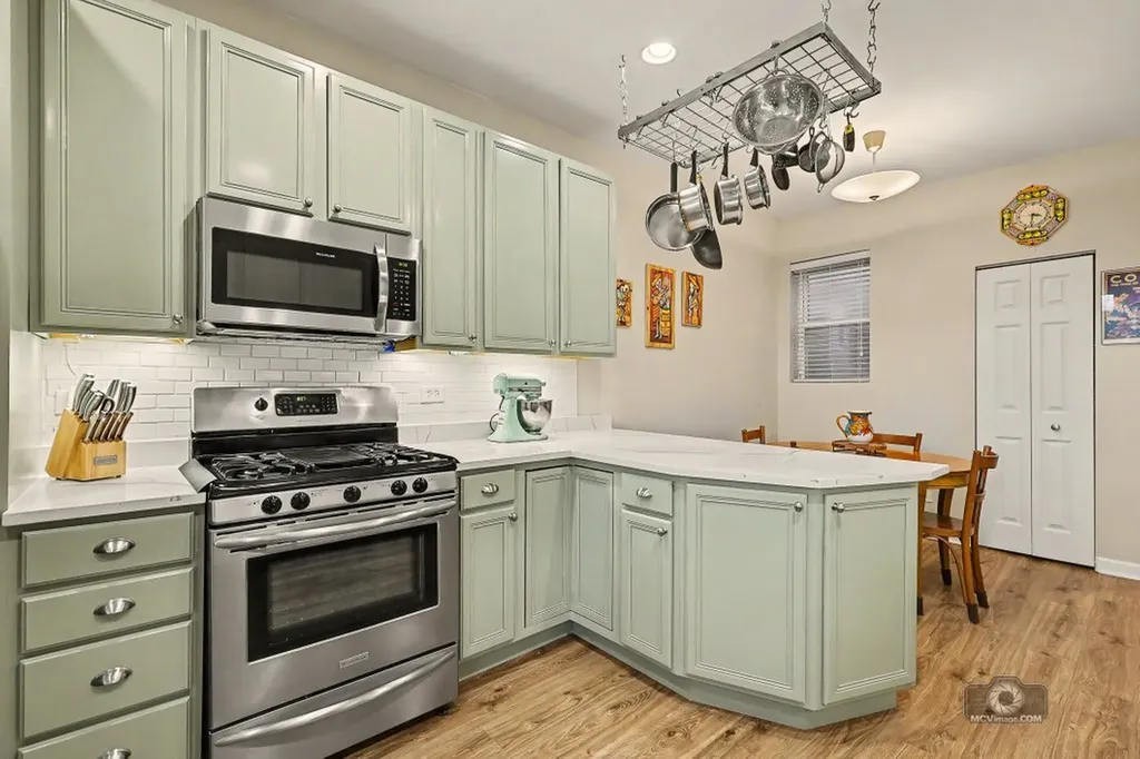 4704 North Sawyer Avenue Chicago IL 60625