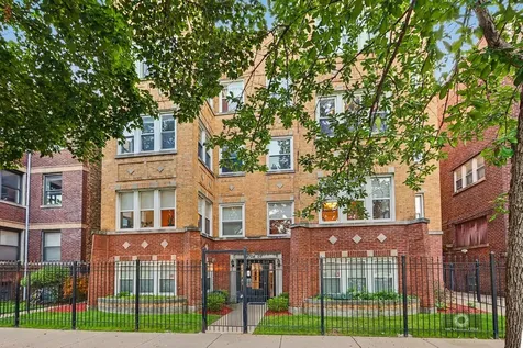 4704 North Sawyer Avenue Chicago IL 60625