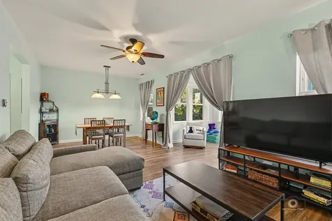 4704 North Sawyer Avenue Chicago IL 60625