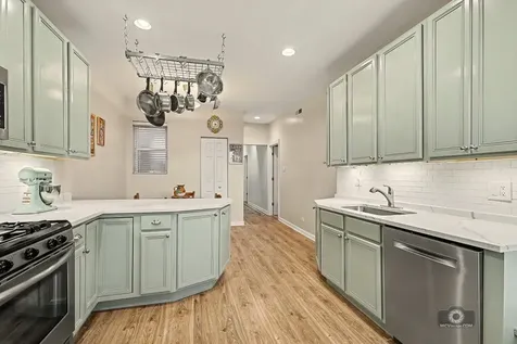 4704 North Sawyer Avenue Chicago IL 60625