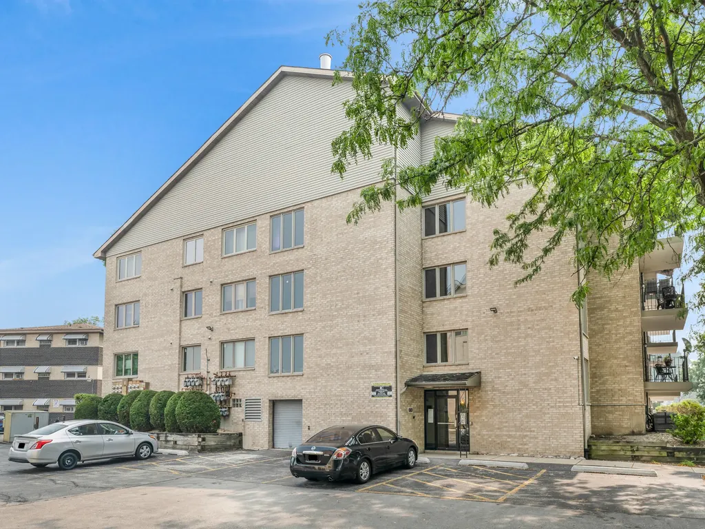 4530 West 93rd Street Oak Lawn IL 60453