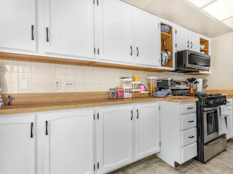 4530 West 93rd Street Oak Lawn IL 60453