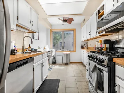 4530 West 93rd Street Oak Lawn IL 60453