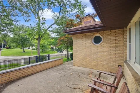 305 Colton Avenue Bloomington IL 61701