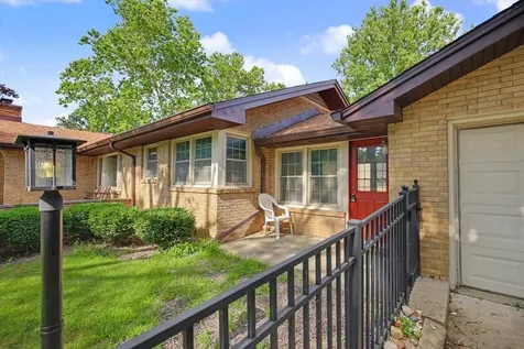305 Colton Avenue Bloomington IL 61701