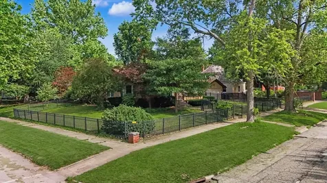 305 Colton Avenue Bloomington IL 61701