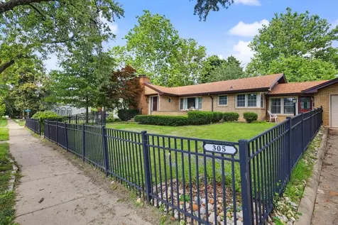 305 Colton Avenue Bloomington IL 61701