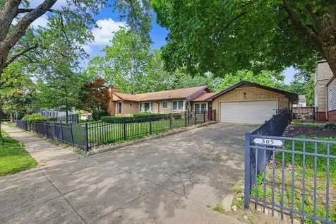 305 Colton Avenue Bloomington IL 61701