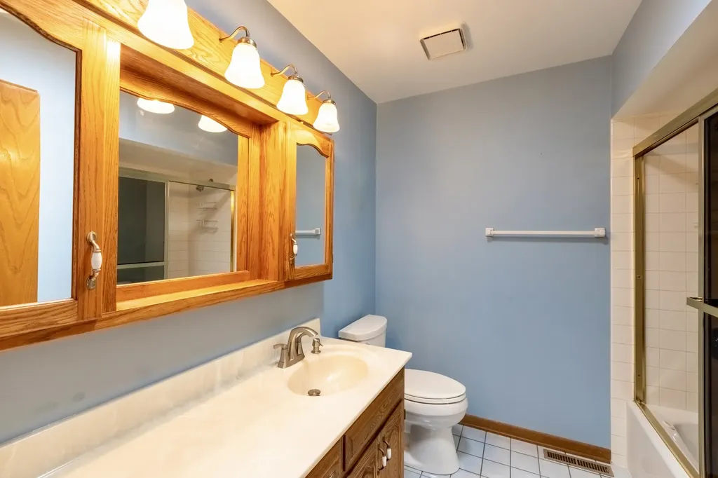 18201 Lynn Drive Orland Park IL 60467