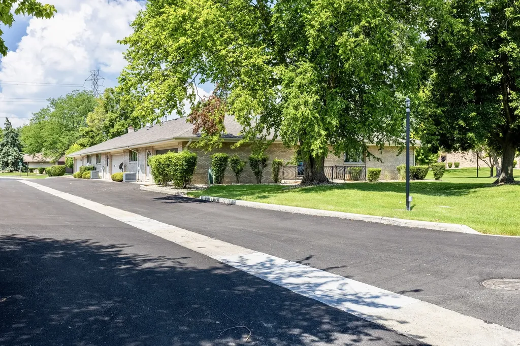 18201 Lynn Drive Orland Park IL 60467
