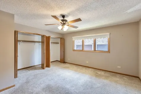 18201 Lynn Drive Orland Park IL 60467