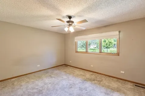 18201 Lynn Drive Orland Park IL 60467