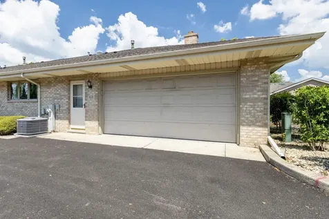 18201 Lynn Drive Orland Park IL 60467