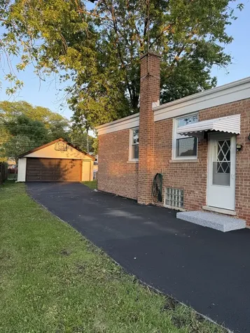 549 48TH Avenue Bellwood IL 60104